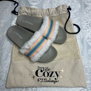 PJ Salvage Fuzzy Feet Striped Faix Fur Slides In Ivory  Size Small 5/6 NWT